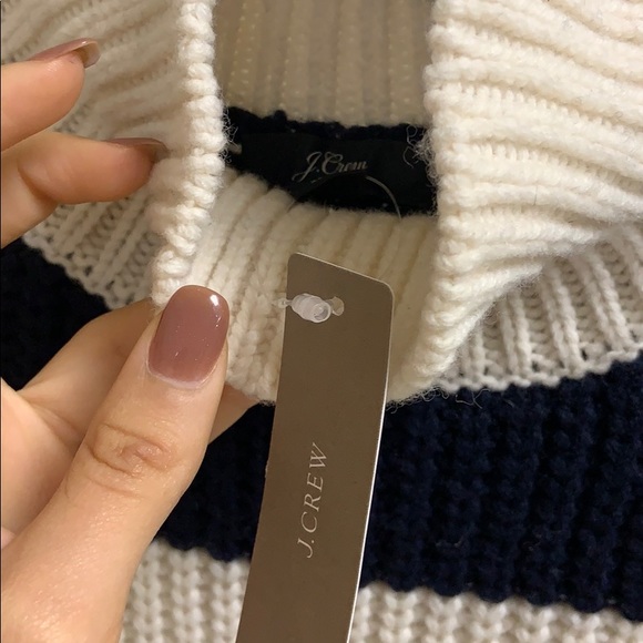 NWT Knit/ Chunky Sweater - Picture 4 of 9